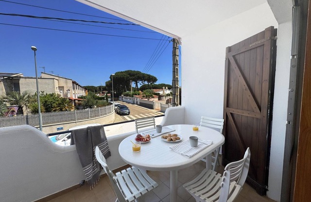 Apartment to Enjoy a Family Vacation on the Costa Brava