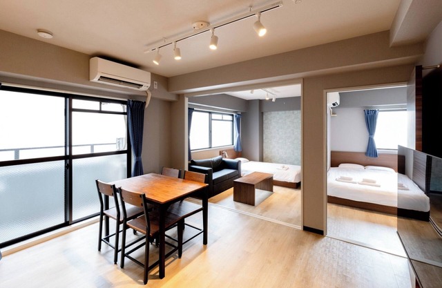 Apartment Type D double bed x 1 single bed x 2 - 11D/Osaka Ōsaka