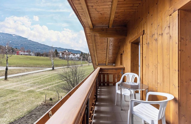 Apartment 'Unterhauserhof B' with Mountain View, Wi-Fi, Balcony & Garden
