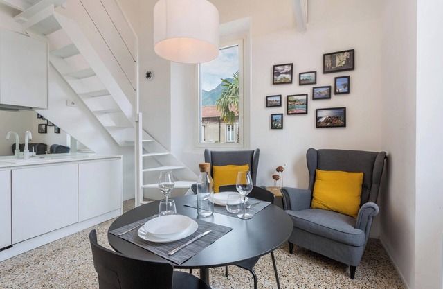 Apartment "Varenna amorevole dimora in Lecco" with Air Conditioning