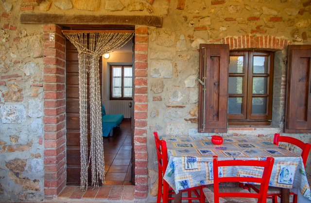 Apartment 'Vecchio Molino - 5' with Shared Terrace, Shared Garden and Wi-Fi