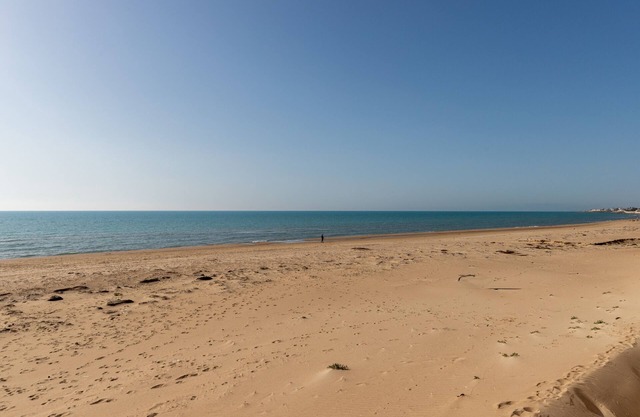 Apartment "Vista Mare Scoglitti" close to the Sea with Terraces & Wi-Fi