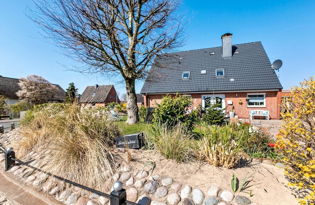 Apartment 'Wattlöwe Tönning' with Private Terrace, Private Garden and Wi-Fi