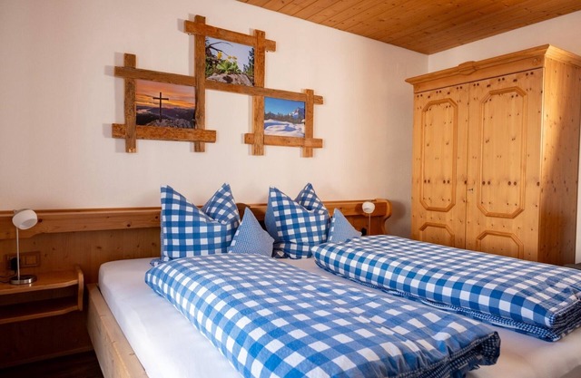 Apartment 'Wetterstein' with Mountain View, Balcony and Wi-Fi