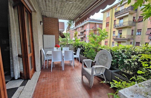 Apartment with 2 bedrooms, living room with double sofa bed and terrace