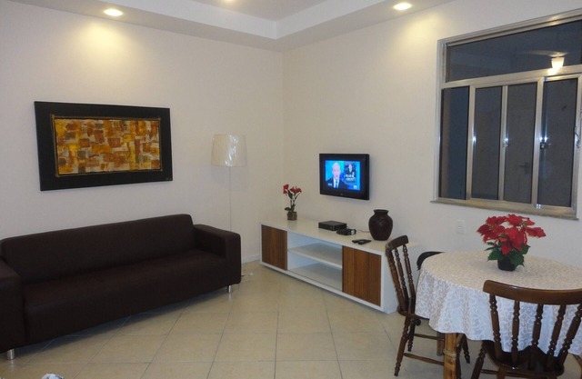 Apartment with sea view, 24 hours security, near Copacabana Palace