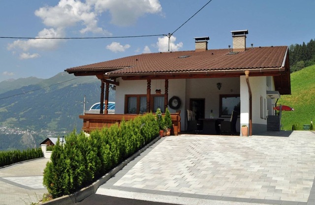 Apartment with terrace, ideal for skiers