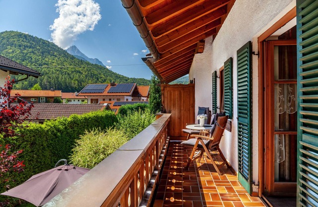 Apartment 'Wohnung 2' with Mountain View, Balcony and Wi-Fi