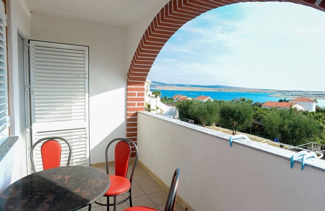 Apartments BRANO (10869-A8) - Novalja - island Pag