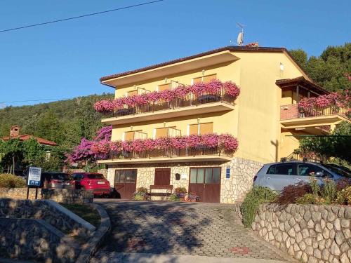 Apartments in Moscenicka Draga 34158