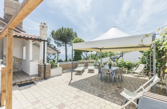 app. 1 Villa Osca a view of the sea and trabocchi, holiday abruzzo