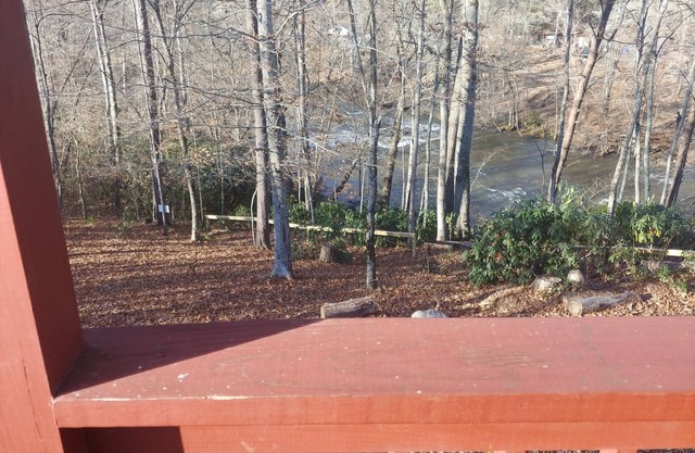 Appaloosa One is Minutes away from Downtown Cherokee & Harrah's Casino.