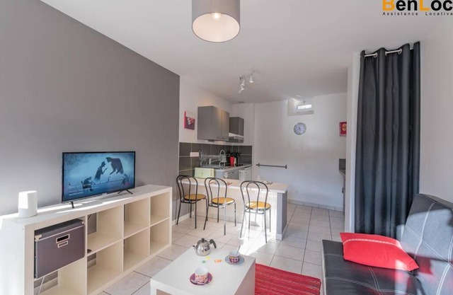 appart 39m2 avec Terrasse et jardin parking Netflix wifi Pas besoin de passe sanitaire