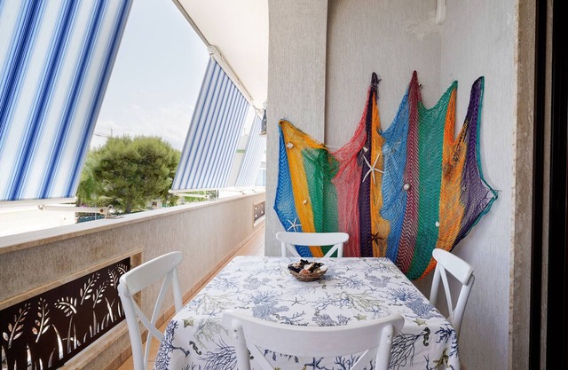 Appartamento a Torre Canne con Balcone