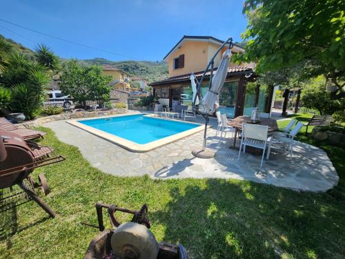 Appartamento in villa cristina con piscina,