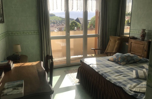 Appartement à Deux pas du Centre Historique D'aurillac Avec Garage et Ascenseur