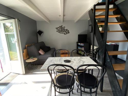 Appartement à Groix - 4 personnes - FR-1-813-28