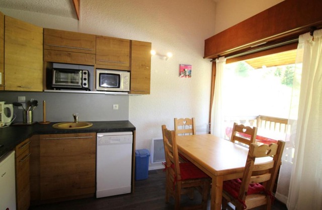 Appartement Auris, 1 pièce, 4 personnes - FR-1-297-149