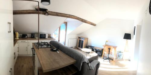 Appartement Cosy 600m Gare - étage 3 - balcon et calme - TV - wifi