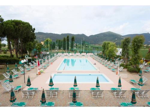 Appartement in Luni mit Pool