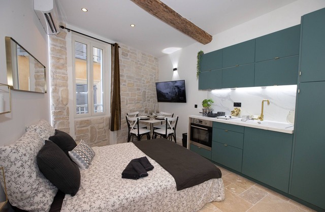 Appartement Rénové Vieille Ville Antibes