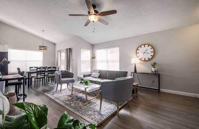Apple Parmer – 3BR/2BA w/Walkable Dining & Parks