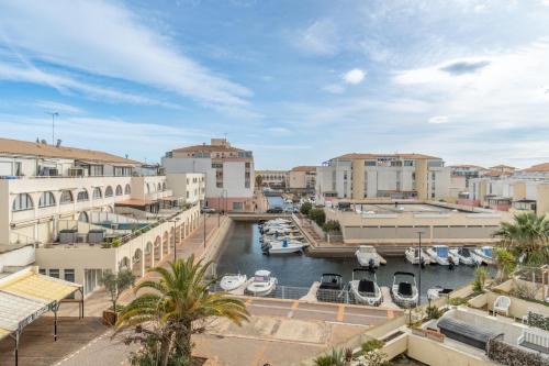 Appt t2 cabine clim parking privée vu mer