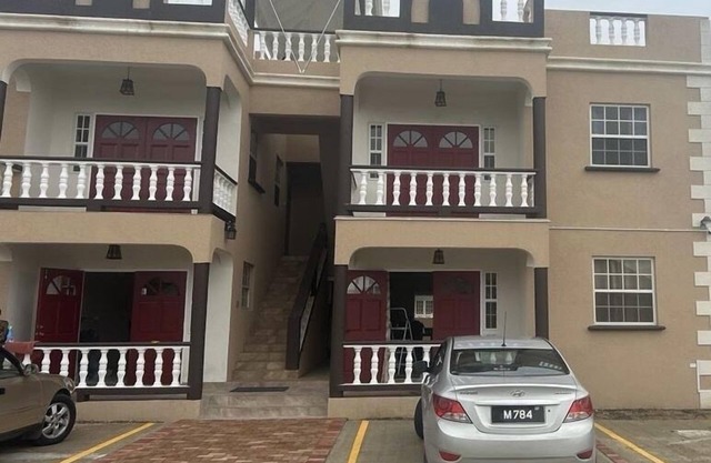 Apt #1-Newly built apartments, great for families/friends, minutes walk to beach