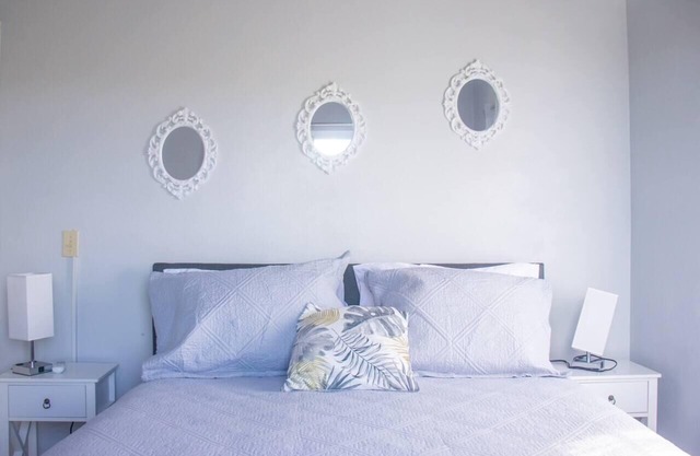 Apt 2 Stylish 2 bed cosy and comfortable
