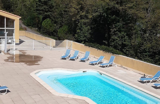 Apt Avene 4-6p Piscine, Thermes a 10min