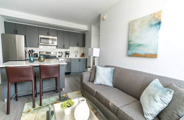 Apt Close to Downtown with Gym