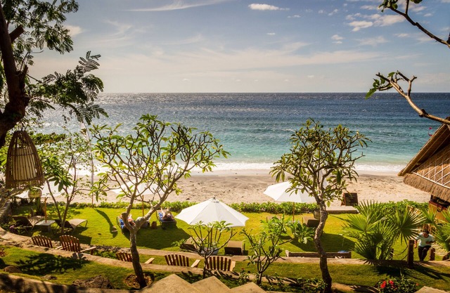 Aquamarine Beach Villas