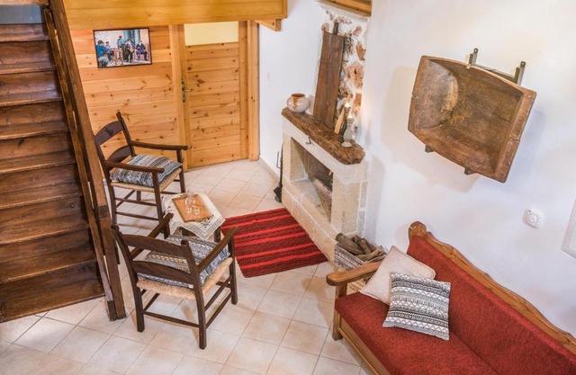 ARADENA TRADITIONAL House 3