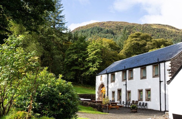 Argyll Barn - Seven Bedroom Villa, Sleeps 14