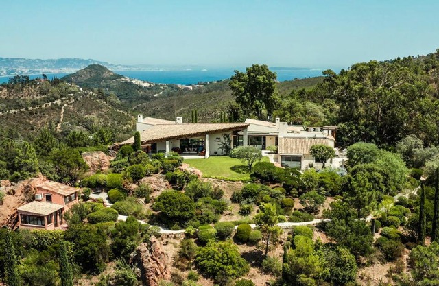 Art & design Villa with 360 view