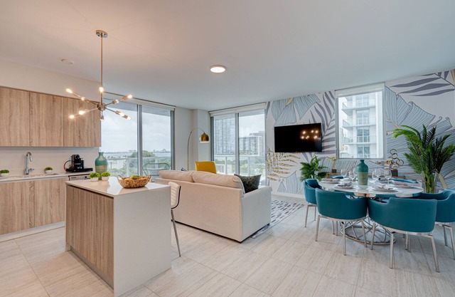 AS717 DESIGN DISTRICT, LUXURY BAYVIEW