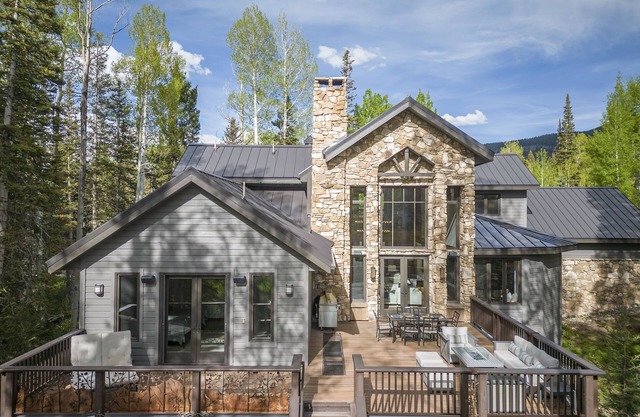 Aspen Grove | Ski-in/Ski-out retreat in Mountain Village by Cuvée