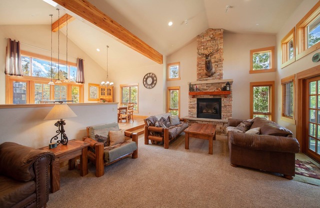 Aspen Trail Lodge-Hot Tub & Mountain Views