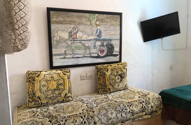 Assilah's Charm & Comfort at "Riad Mama Aicha" few steps away from beach.