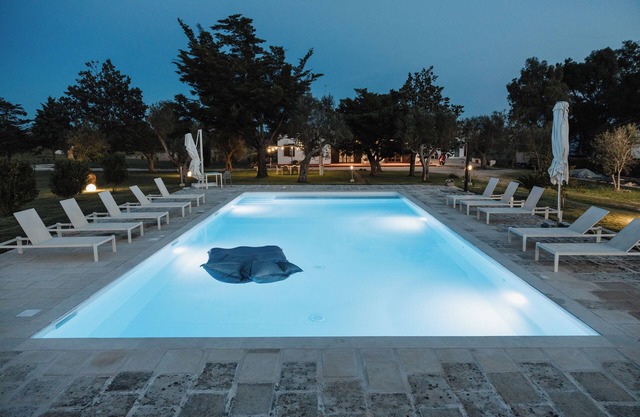 At 6 km from the sea villa with large pool and large green spaces Ideal for families