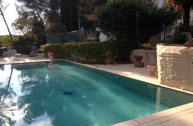 At the foot of Sainte Victoire site a few kilometers from Aix en Provence property 1. 5Ha