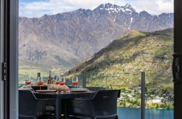 Ataahua Views Top Level