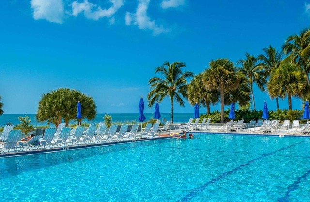 Atlantic Paradise by Avantstay Great Location w/Balcony, Outdoor Dining & Shared Pool & Hot Tub!