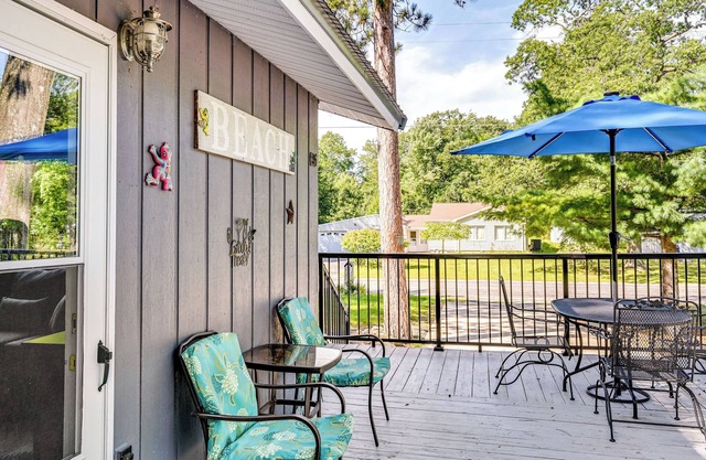 Au Gres Vacation Rental Cabin < 1 Mi to Lake Huron
