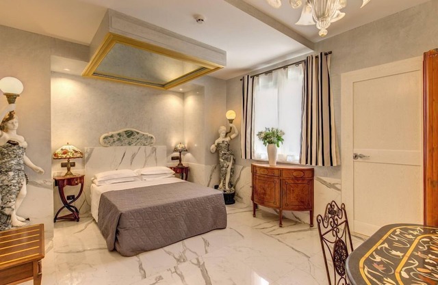 Aurelius Art Gallery Hotel