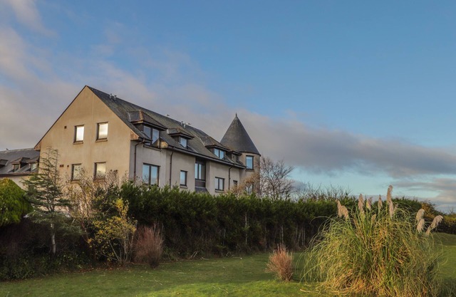 AURORA VIEW, character holiday cottage, with a garden in Findhorn