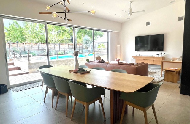 Austin Lux 4BR w/Wellness Center-Heated Pool/Sauna & Cold Plunge in Westlake