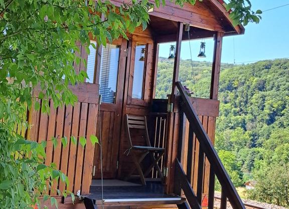 Autarkes Tiny House mit Rheinblick