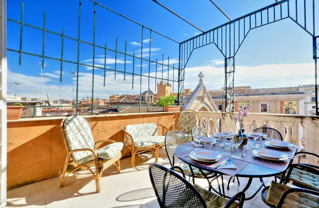 Authentic Roman - Colosseum area, Fabulous Apart, Terrace, Wifi, Aircon