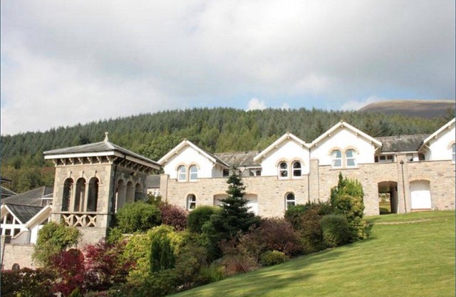 Award Winning Resort in the Lake District! Pool & Hot Tub!